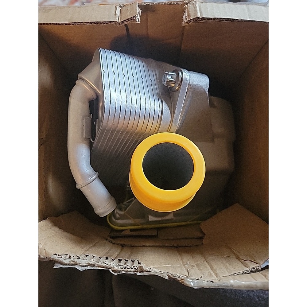Fits BMW X3 X1 528i Engine Oil Cooler Filter Housing 11427516383
